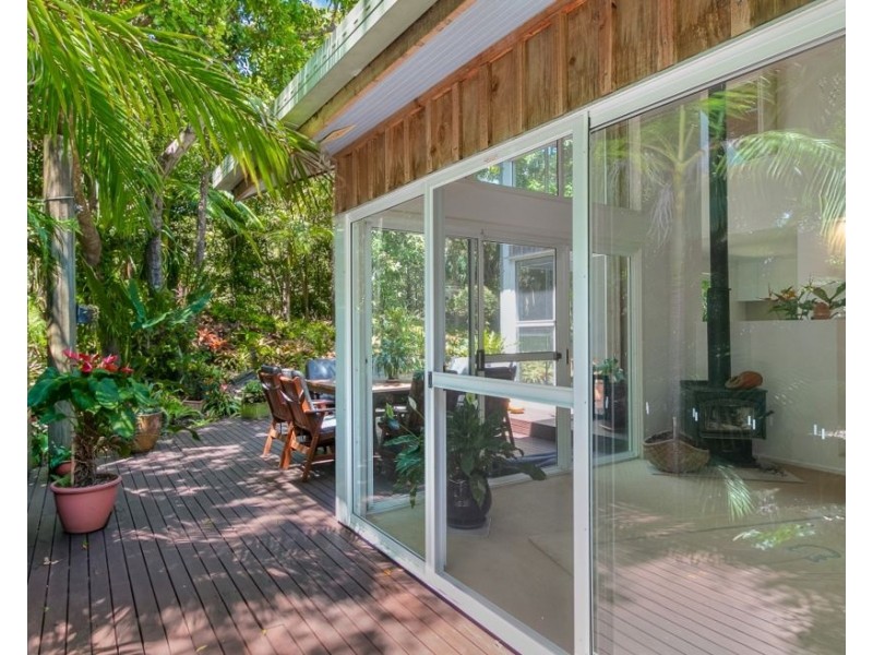 8 Dune Street, Fingal Head NSW 2487