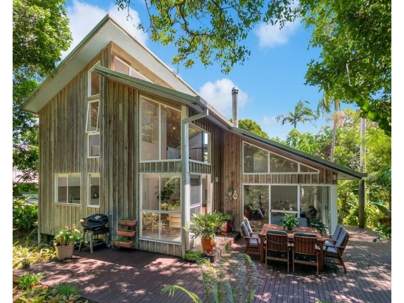 8 Dune Street, Fingal Head NSW 2487