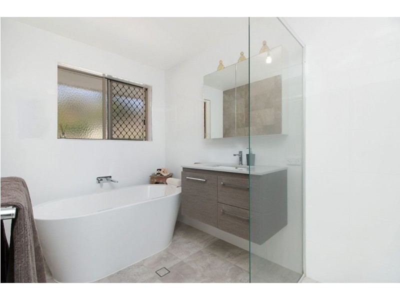 11 Simpson Drive, Bilambil Heights NSW 2486