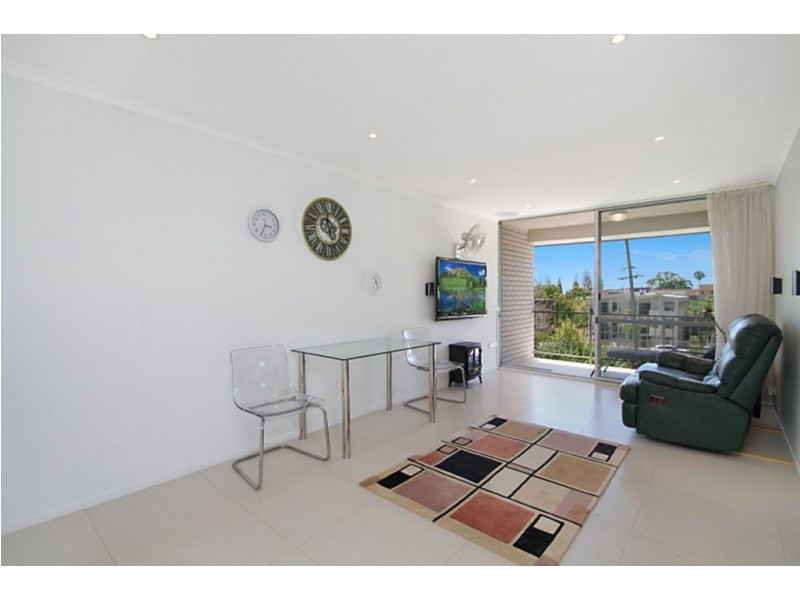 16/28 Miles Street, Kirra QLD 4225