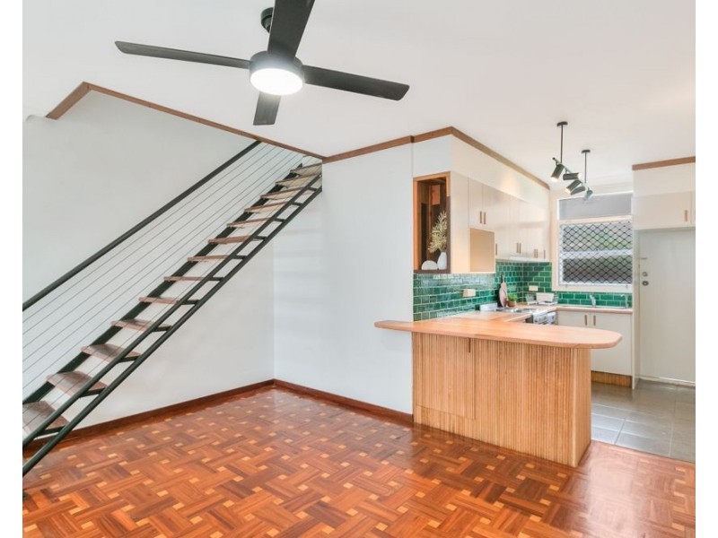 4/3 George Street, Bilinga QLD 4225