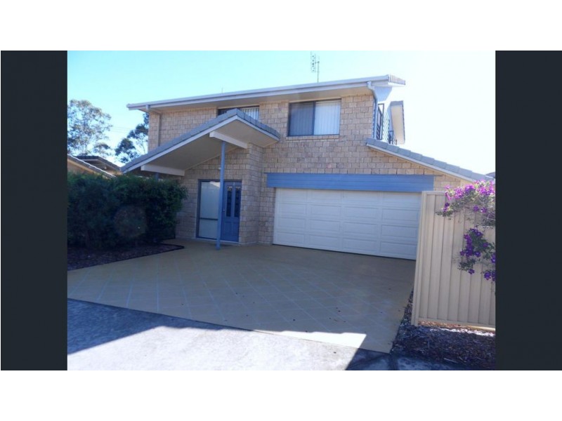 2/100 Dry Dock Road, Tweed Heads South NSW 2486