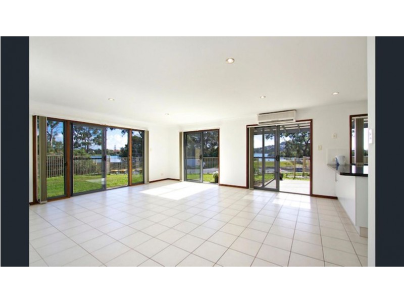 2/100 Dry Dock Road, Tweed Heads South NSW 2486