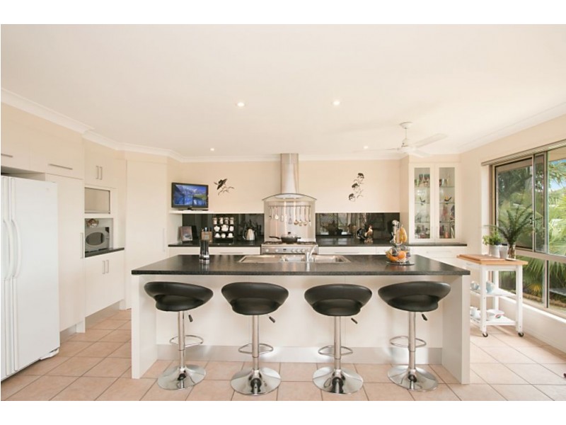 20 Clonakilty Close, Banora Point NSW 2486