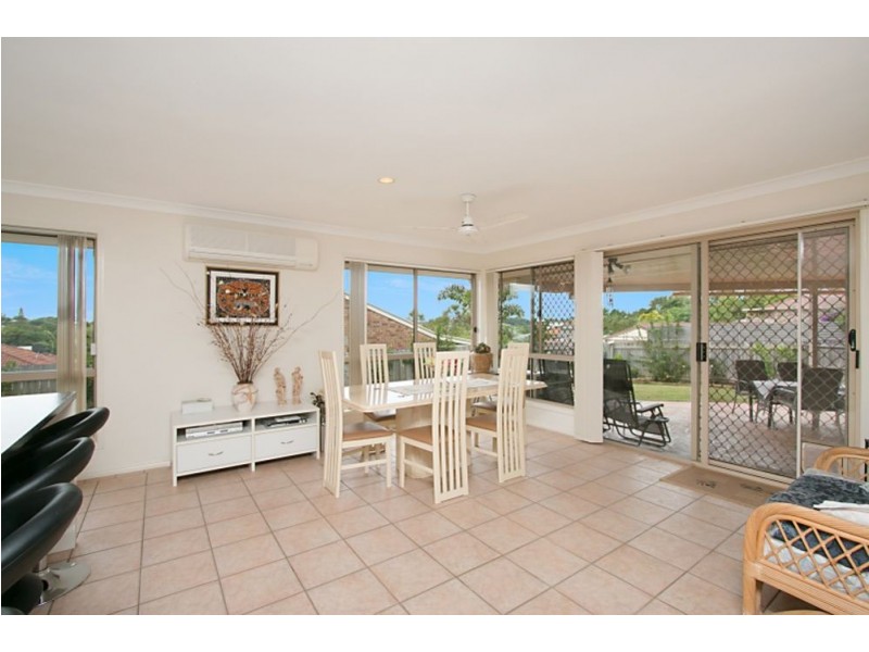 20 Clonakilty Close, Banora Point NSW 2486