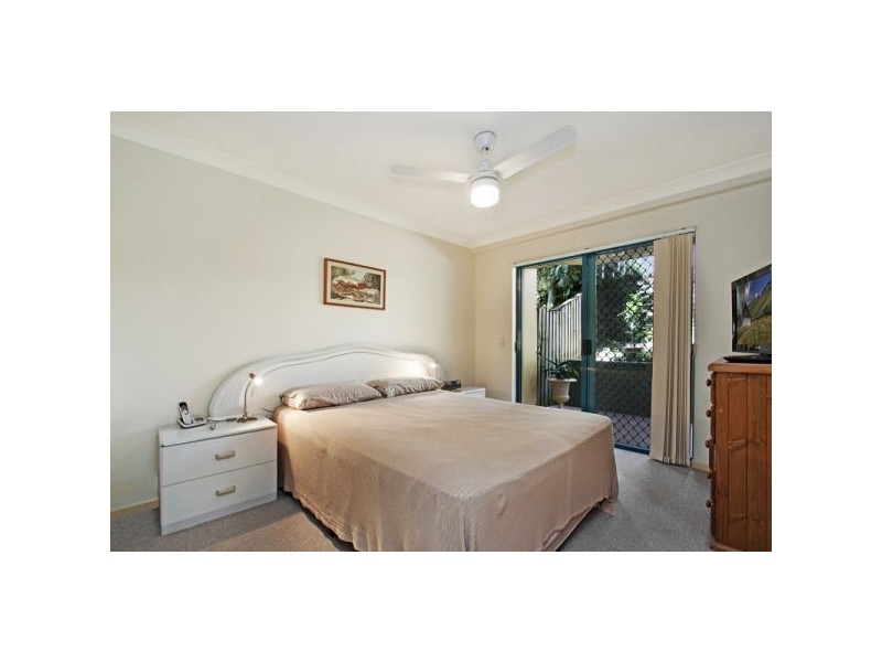8/27 Dutton Street, Coolangatta QLD 4225