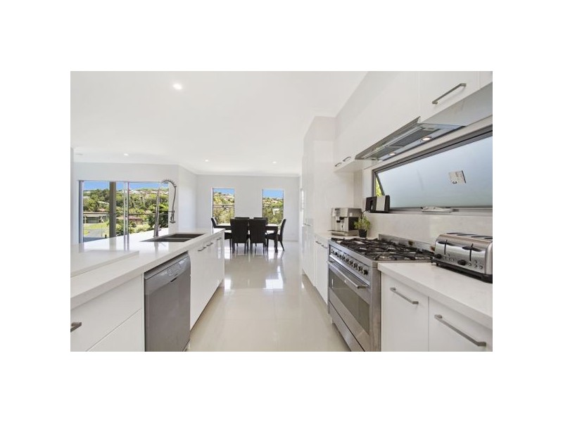 18 Donegal Court, Banora Point NSW 2486