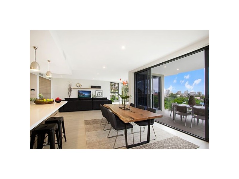 2/67 Garrick Street, Coolangatta QLD 4225