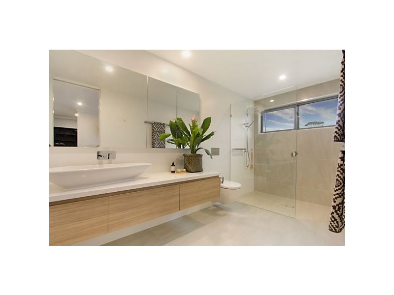 2/67 Garrick Street, Coolangatta QLD 4225