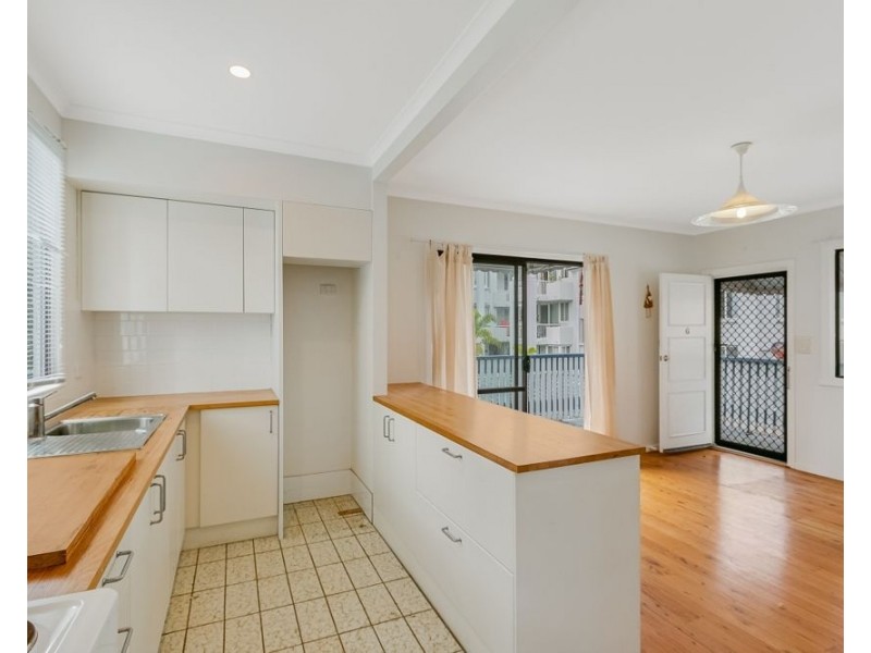 6/24 Eden Avenue, Coolangatta QLD 4225