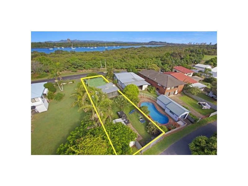 22 Main Road, Fingal Head NSW 2487
