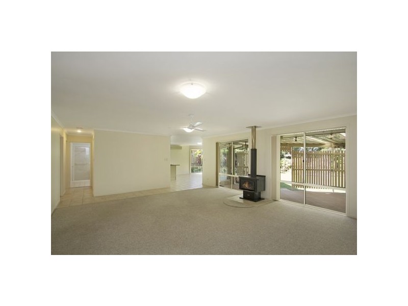 32 Riversdale Boulevard, Banora Point NSW 2486