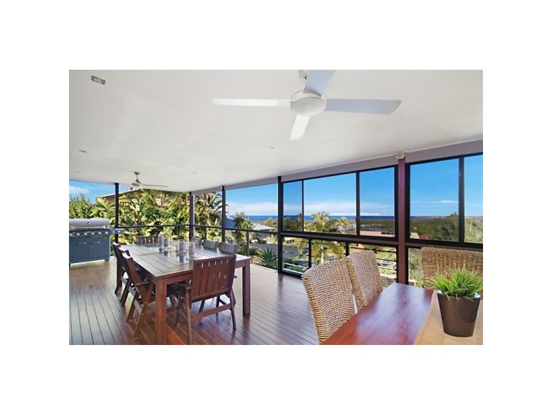5 Seaview Road, Banora Point NSW 2486