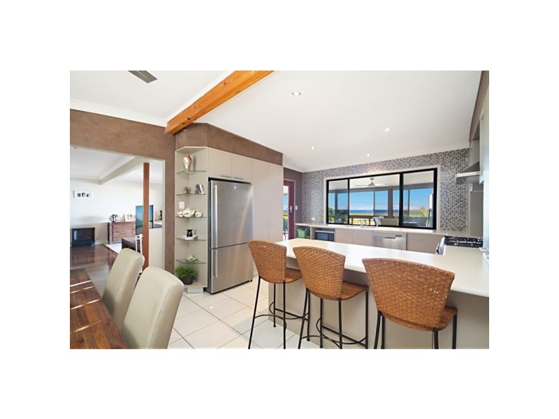 5 Seaview Road, Banora Point NSW 2486