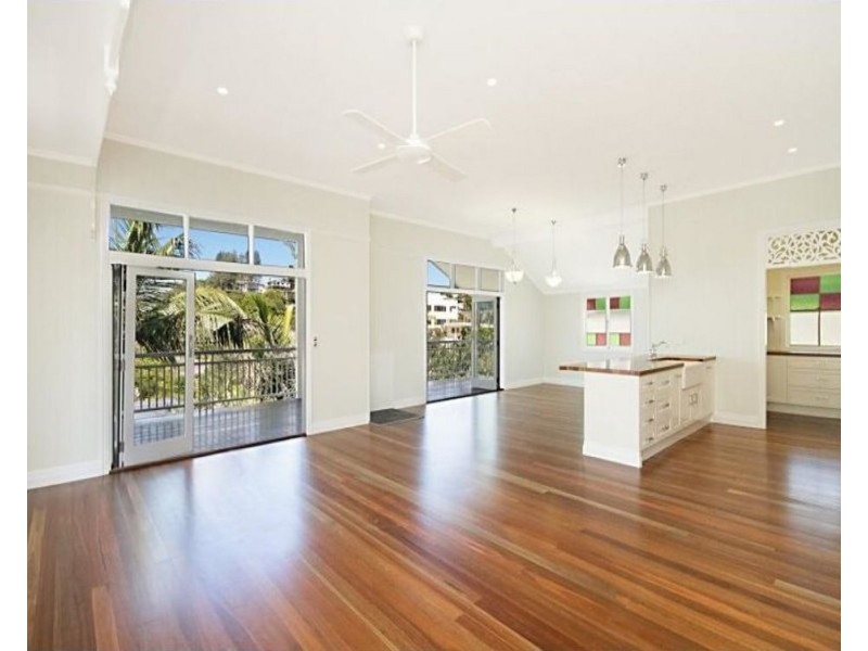 32 Tweed Street, Coolangatta QLD 4225