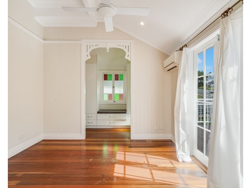 32 Tweed Street, Coolangatta QLD 4225