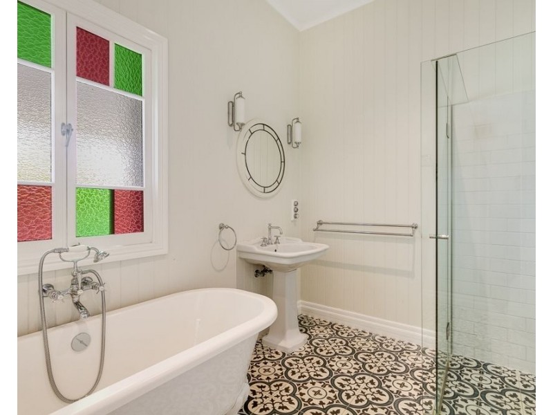 32 Tweed Street, Coolangatta QLD 4225