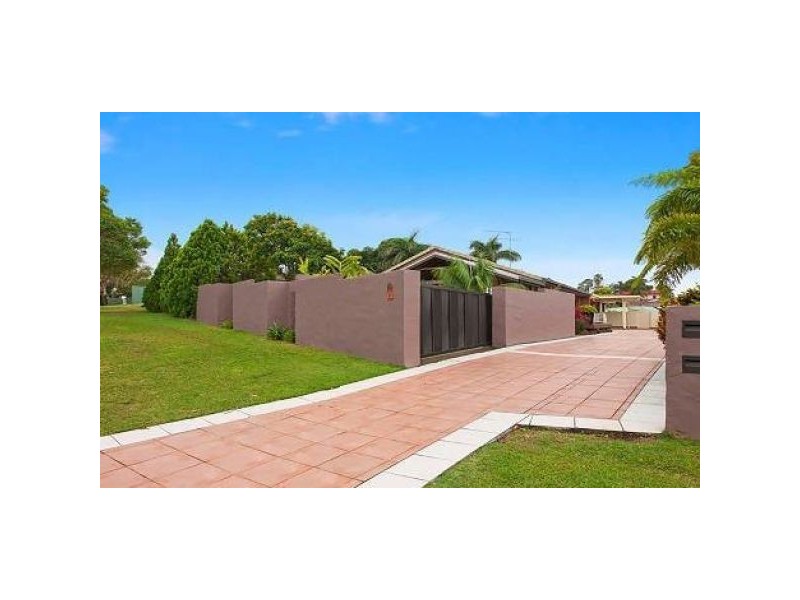 2/1 Flametree Terrace, Banora Point NSW 2486
