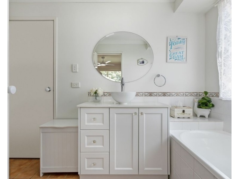 6 Loyal Court, Tweed Heads South NSW 2486