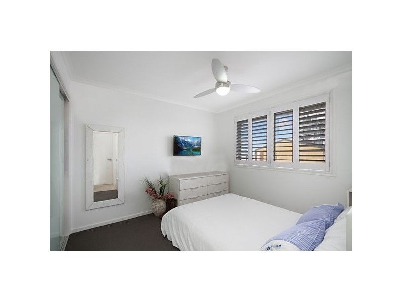 8/285 Golden Four Drive, Bilinga QLD 4225