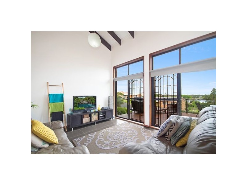 1/5 Uniacke Drive, Banora Point NSW 2486