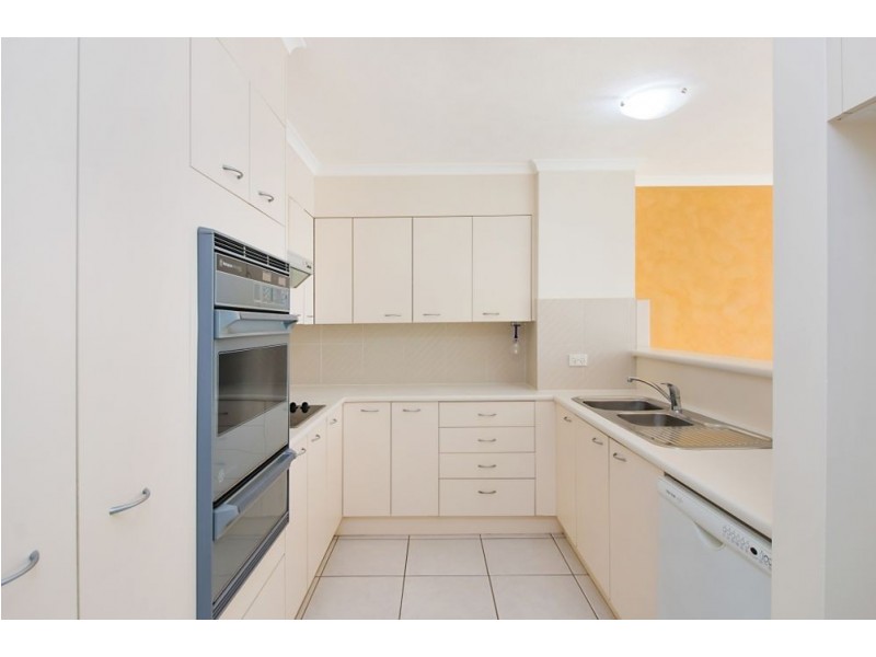 28/243 Boundary Street, Coolangatta QLD 4225