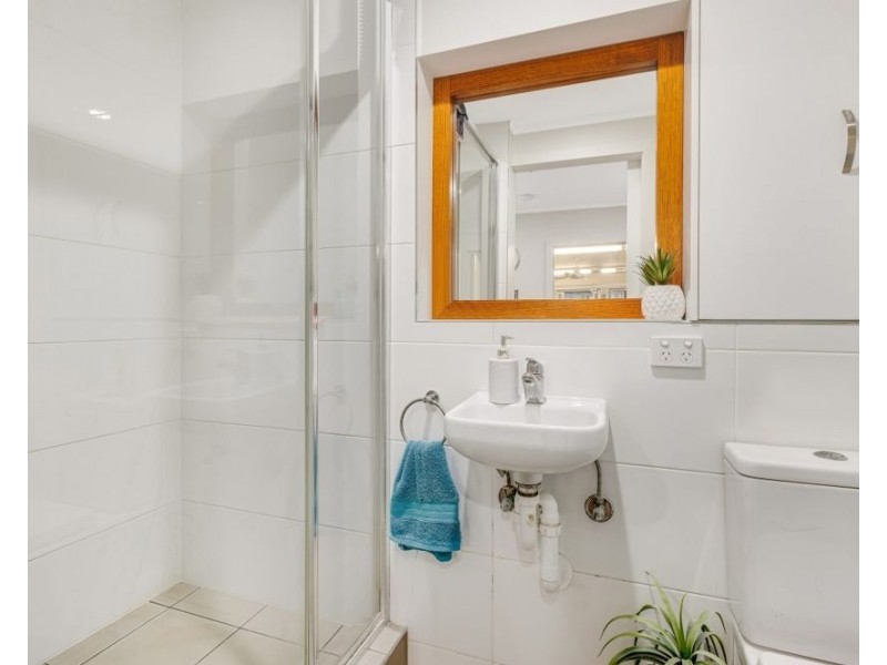 14 Tweed Street, Coolangatta QLD 4225