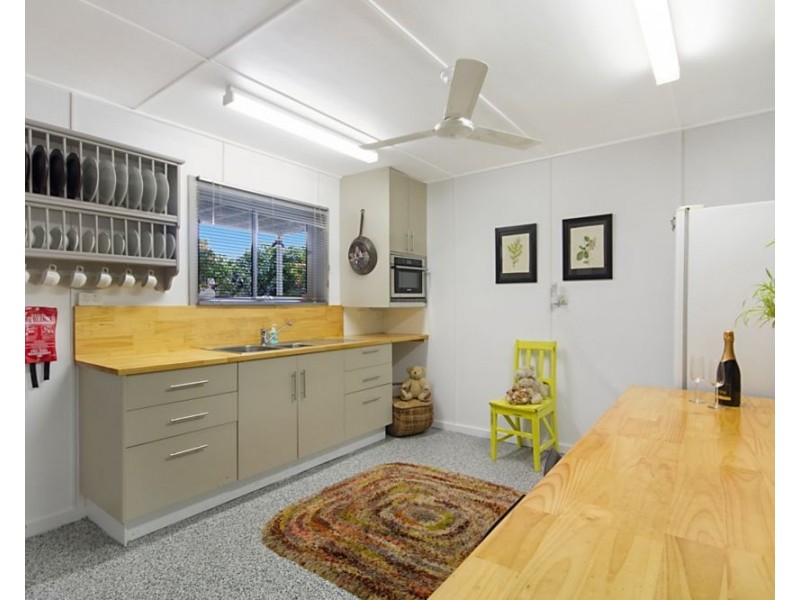 14 Tweed Street, Coolangatta QLD 4225