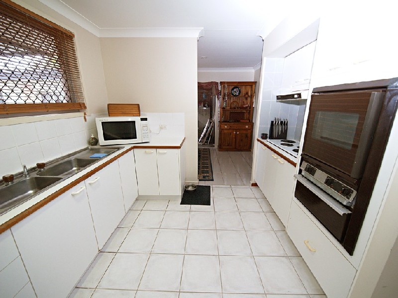 14 Riviera Ave, Tweed Heads West NSW 2485