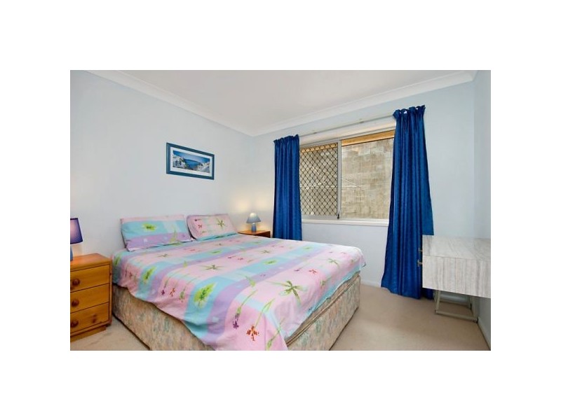 2/43 Eden Avenue, Rainbow Bay QLD 4225