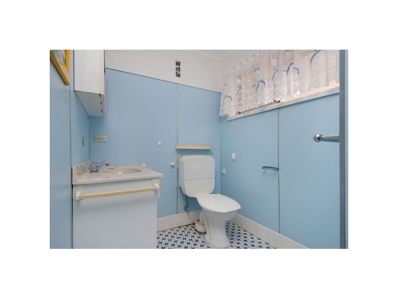 2/43 Eden Avenue, Rainbow Bay QLD 4225