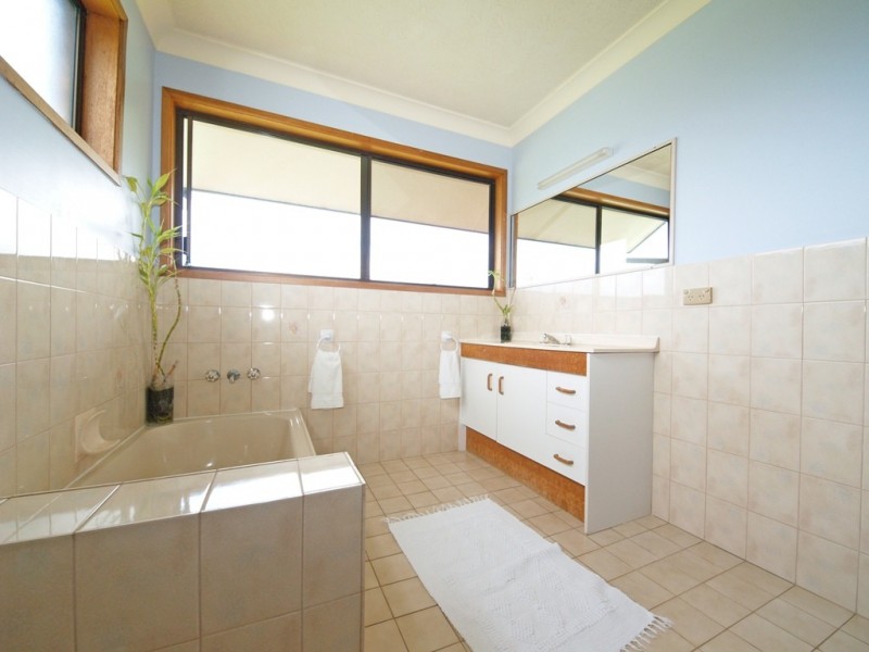 3 Broadwater Esplanade,, Bilambil Heights NSW 2486