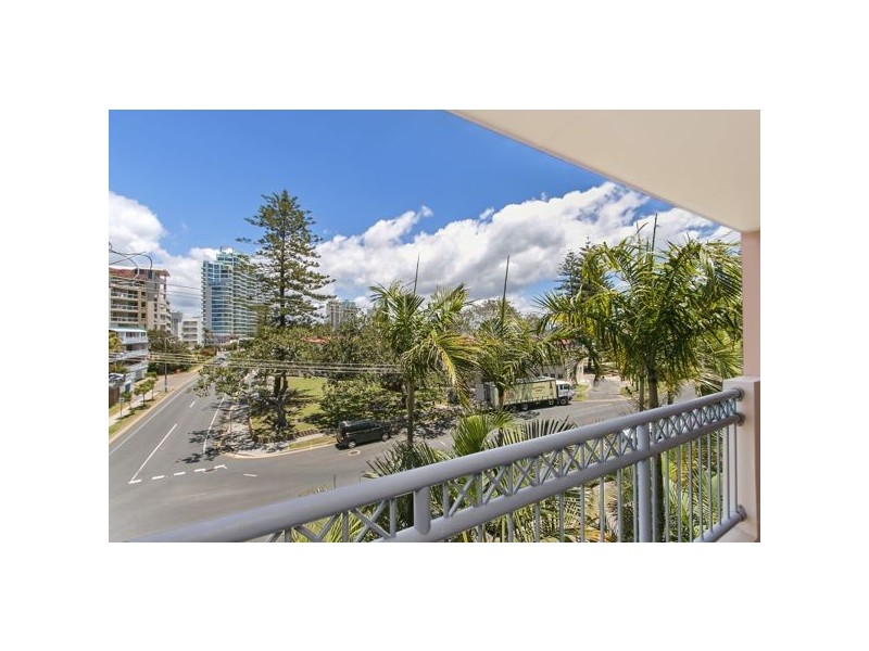 34/5 Hill Street, Rainbow Bay QLD 4225
