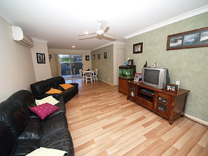 2/10 Rosslea, Banora Point NSW 2486