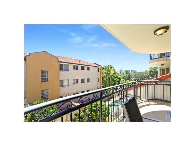 7/40 Dutton Street, Coolangatta QLD 4225