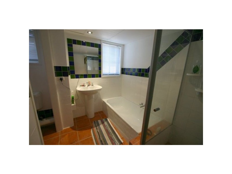 1 27 Hooper Drive, Currumbin QLD 4223