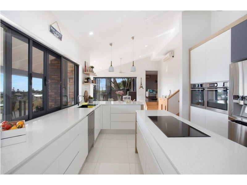 8 Parkes Lane, Terranora NSW 2486