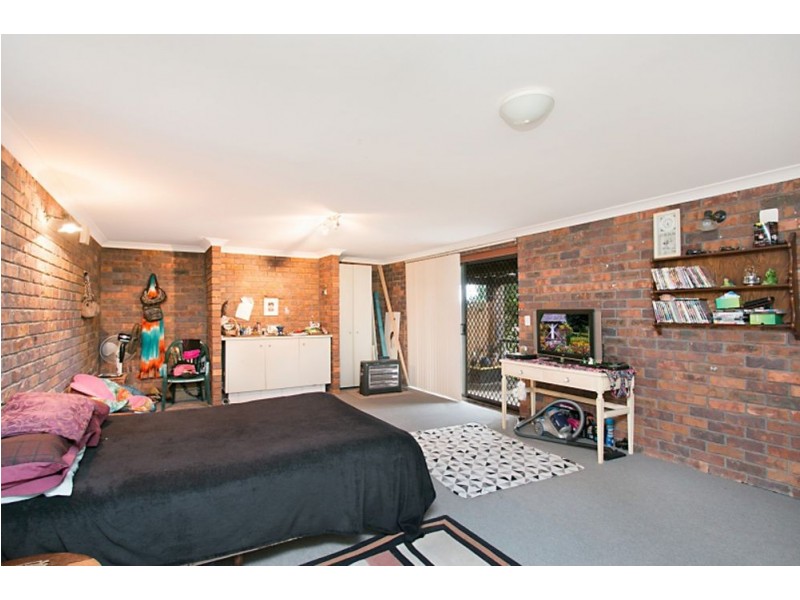 19 Broadwater Esplanade, Bilambil Heights NSW 2486