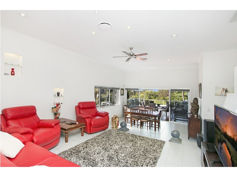 75 Amaroo Drive, Banora Point NSW 2486