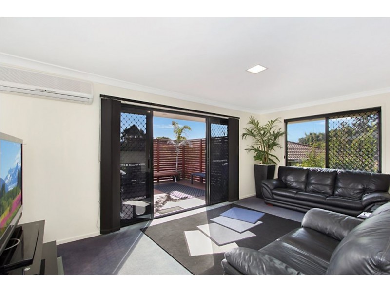 9 Donegal Court, Banora Point NSW 2486