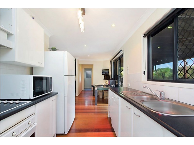 9 Donegal Court, Banora Point NSW 2486