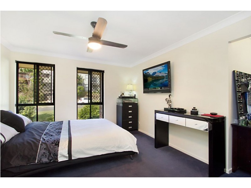 9 Donegal Court, Banora Point NSW 2486