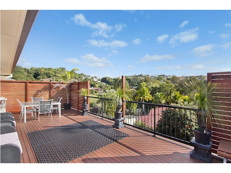 9 Donegal Court, Banora Point NSW 2486