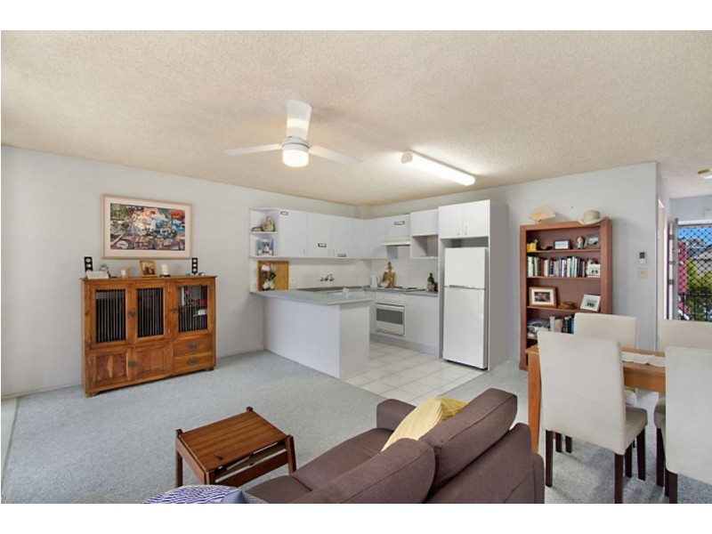 6/30 Lanham Street, Coolangatta QLD 4225