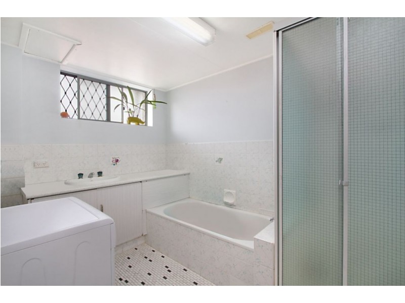 6/30 Lanham Street, Coolangatta QLD 4225