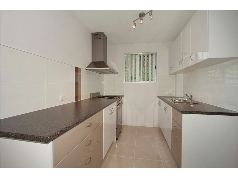 12/28 Miles Street, Kirra QLD 4225