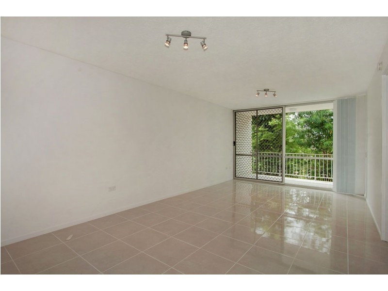 12/28 Miles Street, Kirra QLD 4225