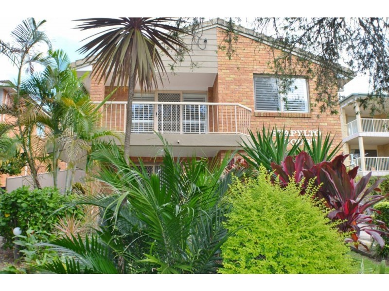 2/74 Stapylton Street, Coolangatta QLD 4225