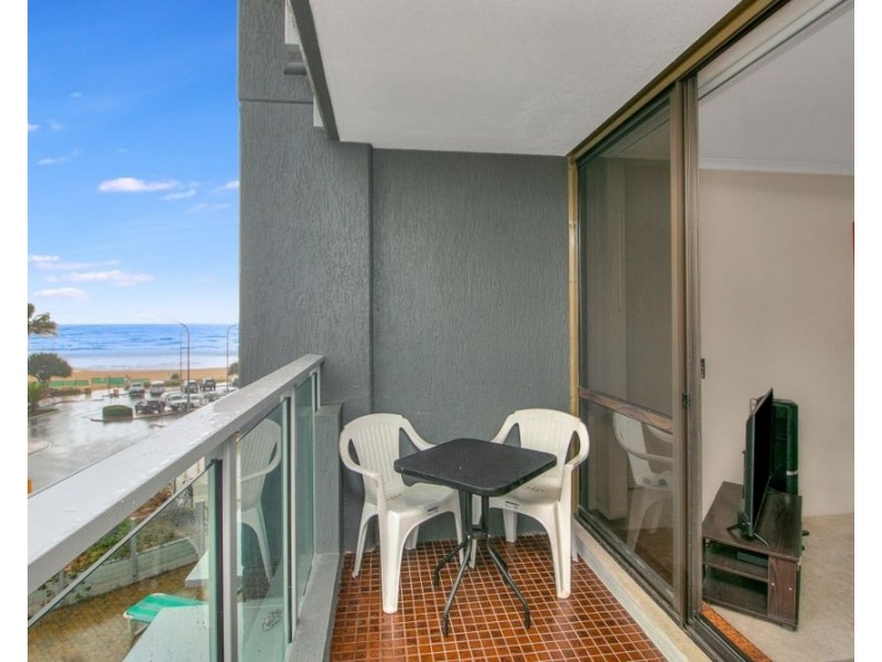 9/22 Marine Parade, Kirra QLD 4225