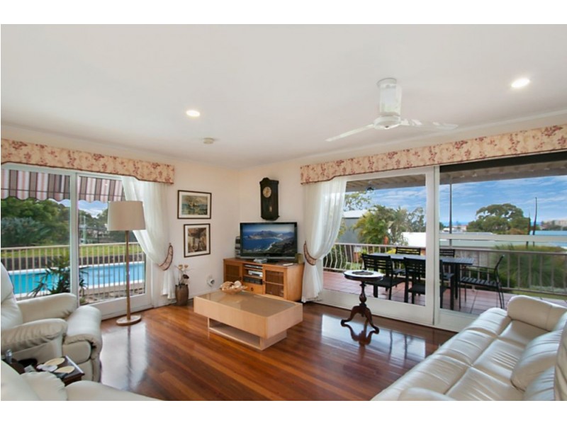 17a Singh Street, Tugun QLD 4224